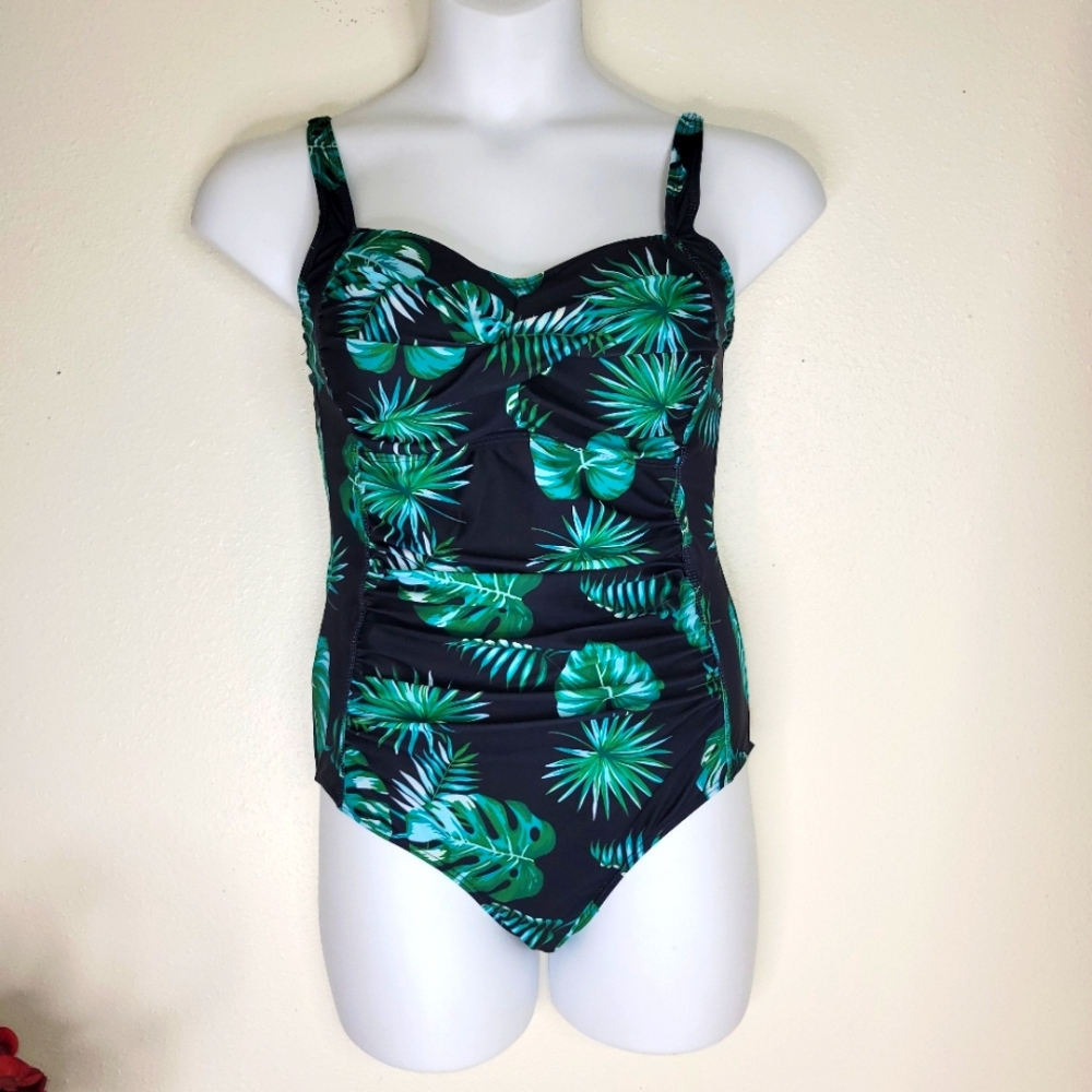 American Trends 1 piece swimsuit 🩱 size 1x